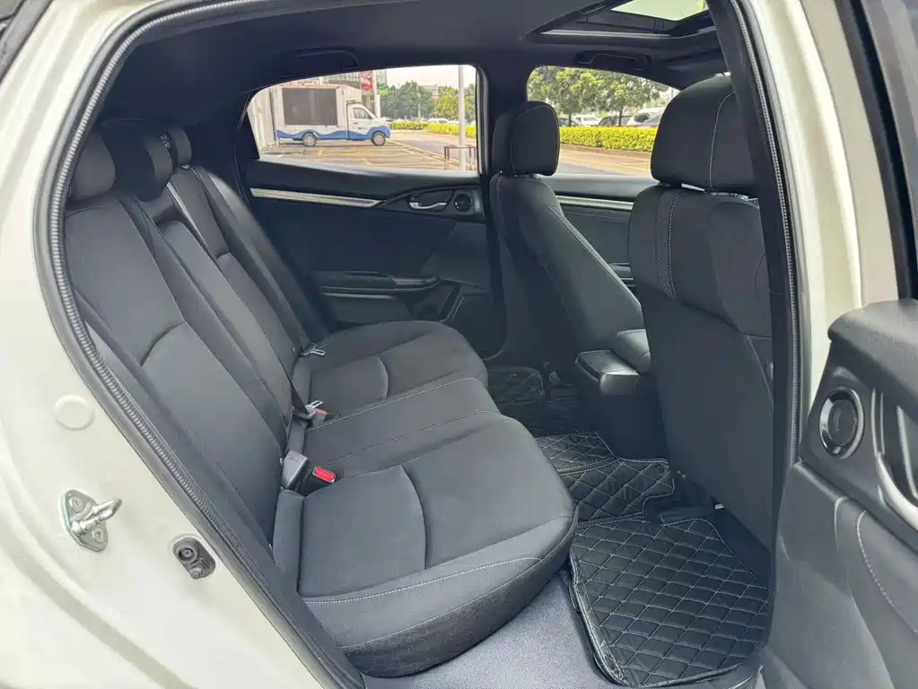 Honda Civic — миниатюра 16