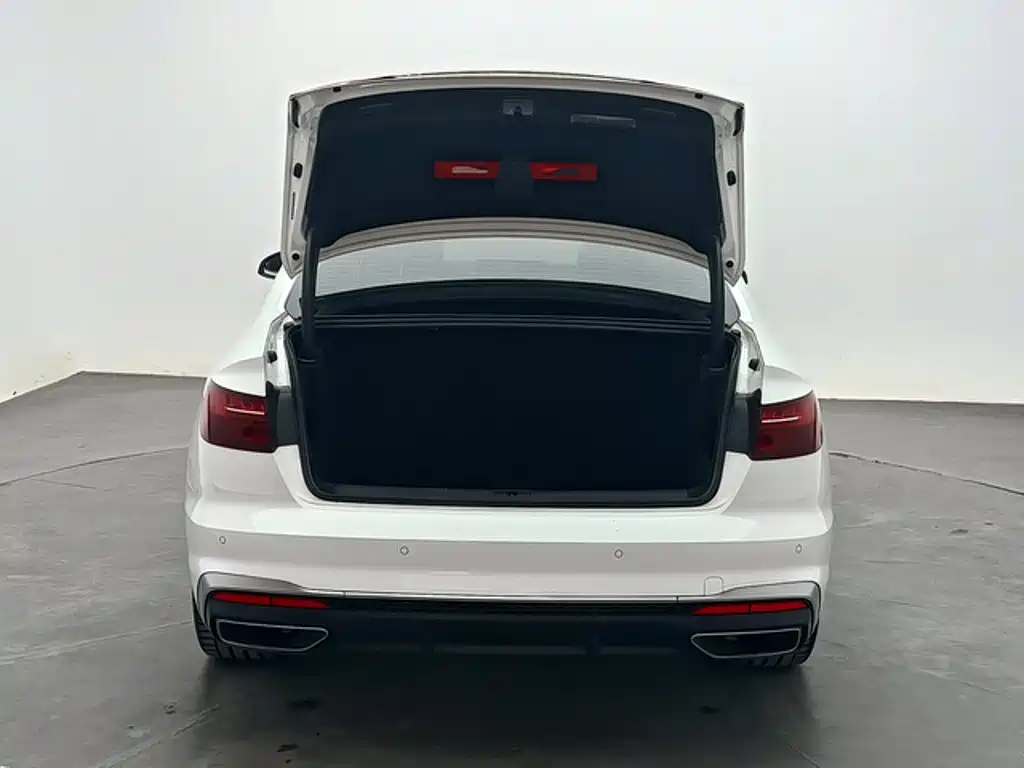 Audi A4L — миниатюра 10
