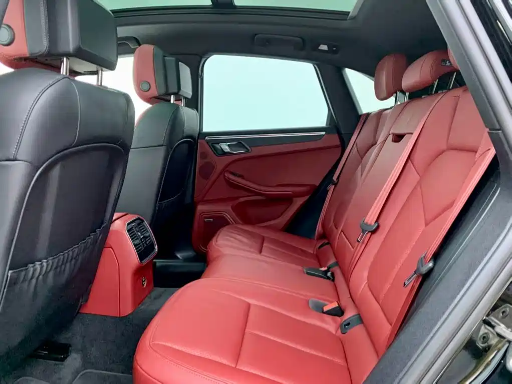 Porsche Macan — миниатюра 12