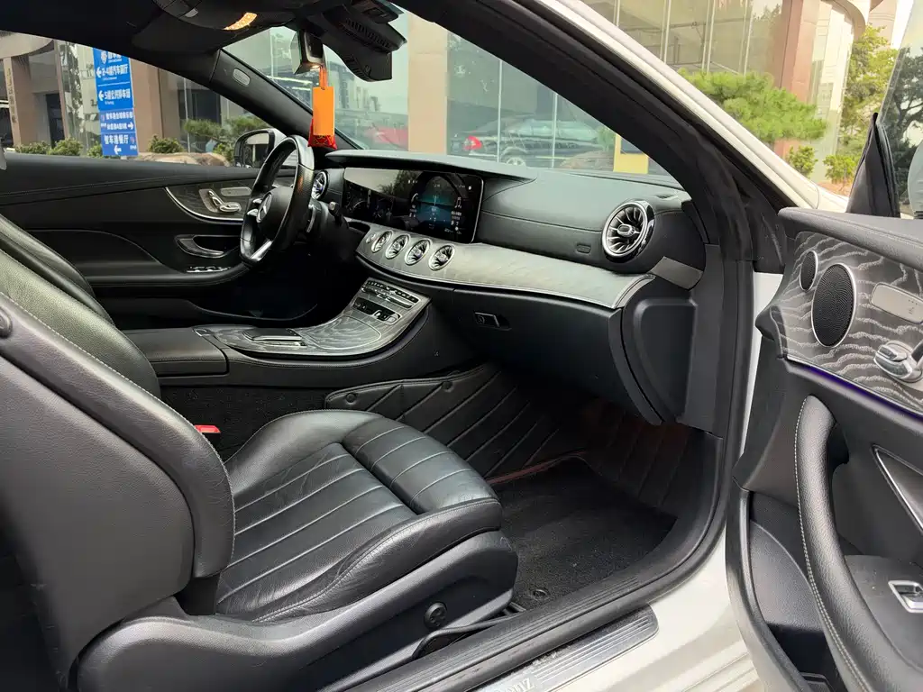 Mercedes-Benz E-Class (Import) — миниатюра 10