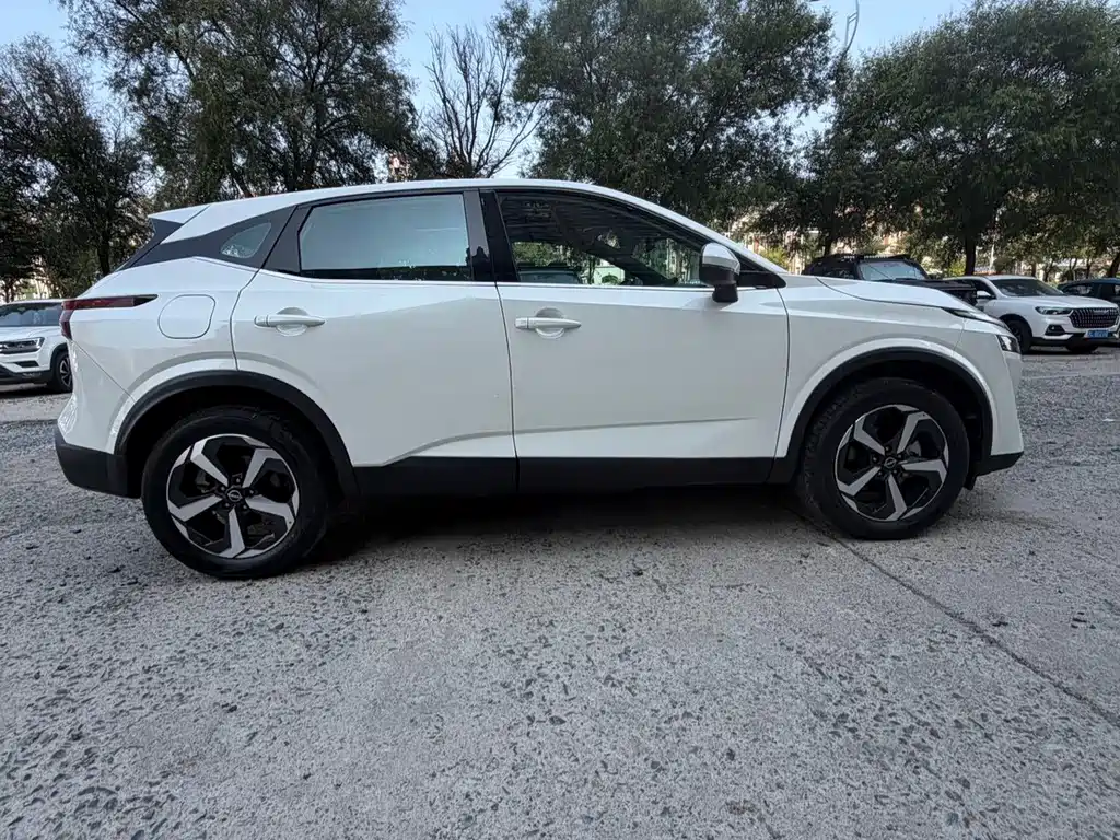 Nissan Qashqai — миниатюра 7
