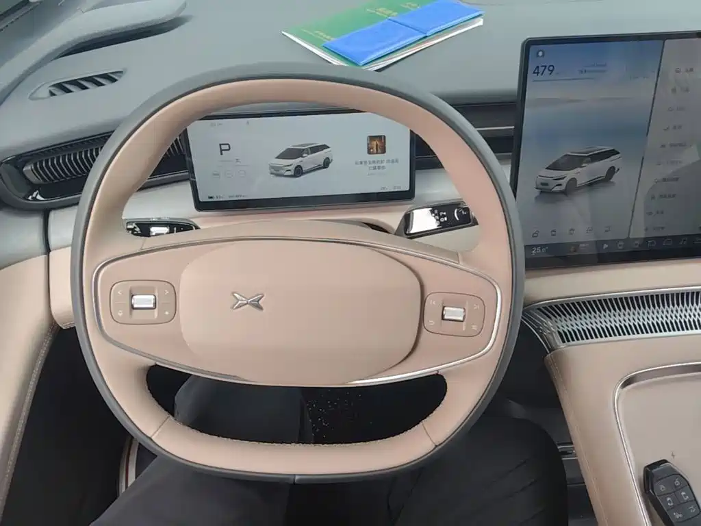 XPeng X9 — миниатюра 11