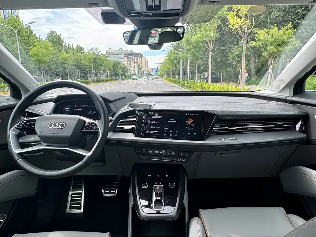 Audi Q5 e-tron — миниатюра 21