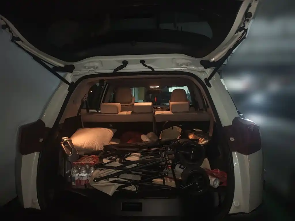 Toyota RAV4 — миниатюра 10