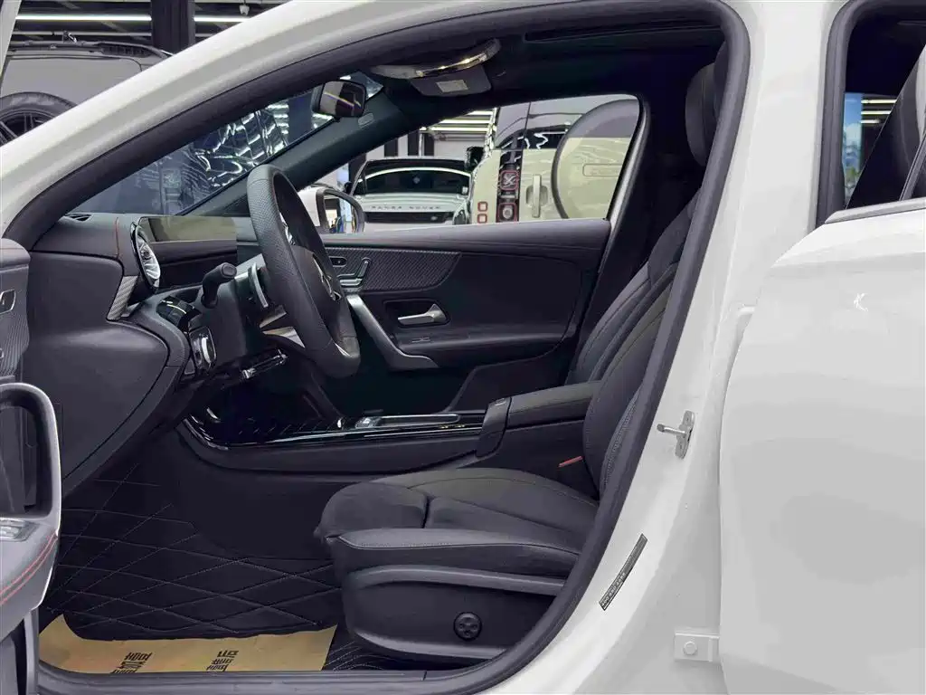 Mercedes-Benz A-Class — миниатюра 8