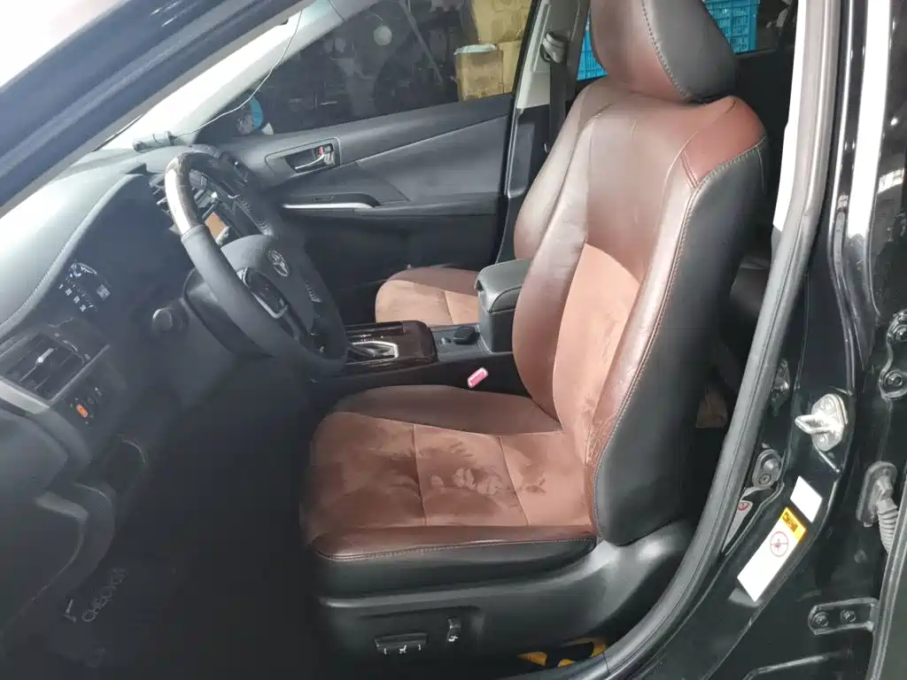 Toyota Camry — миниатюра 8