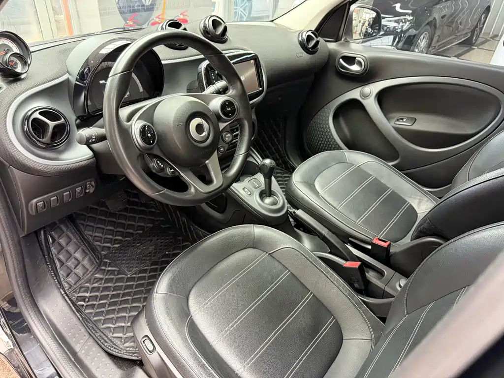 SMART FORFOUR