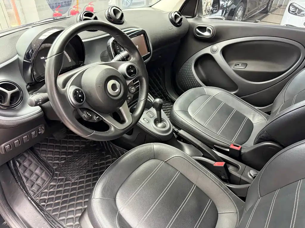 SMART FORFOUR