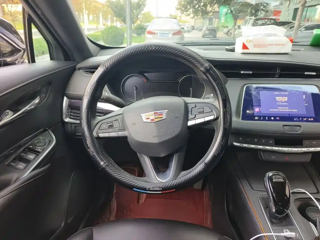 Cadillac XT4 — миниатюра 11
