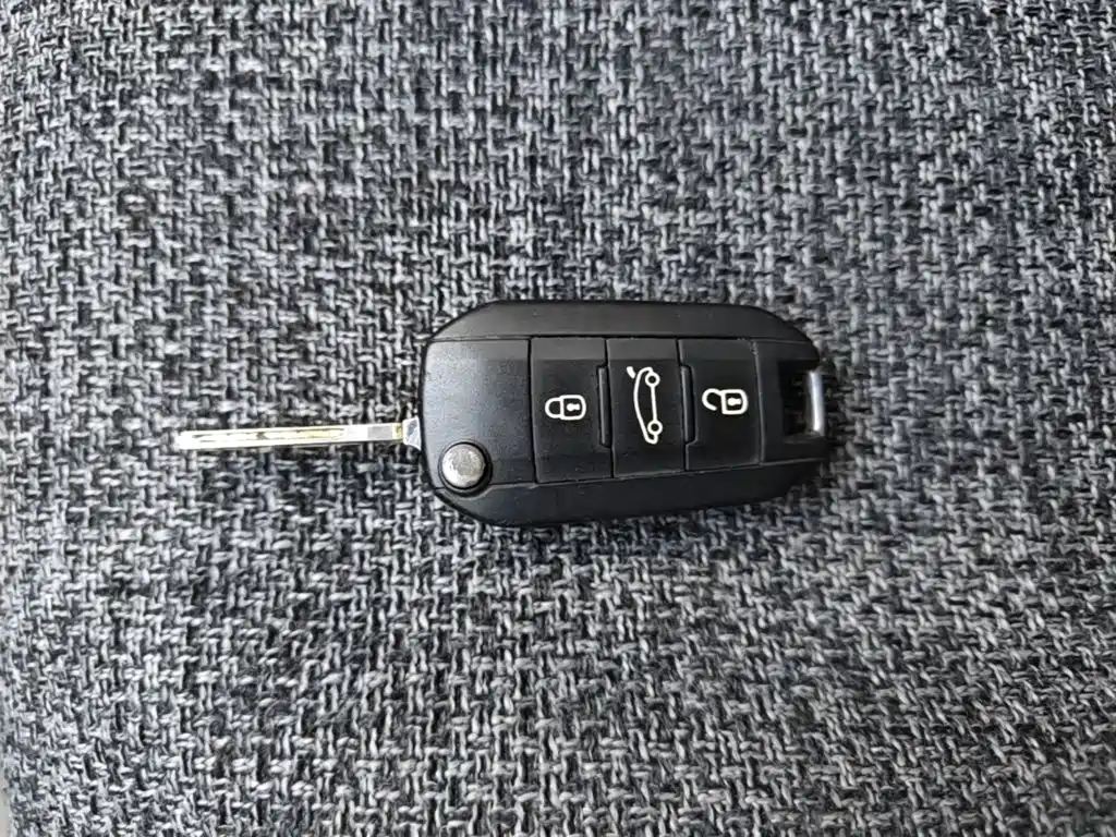 Citroen Elysee — миниатюра 9