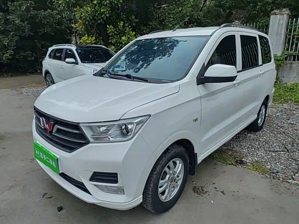 Wuling Hongguang — миниатюра 2