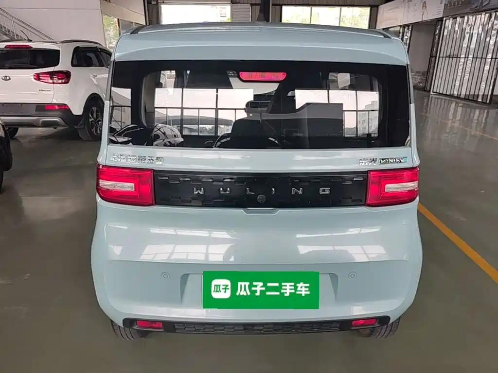 Wuling MINIEV — миниатюра 6