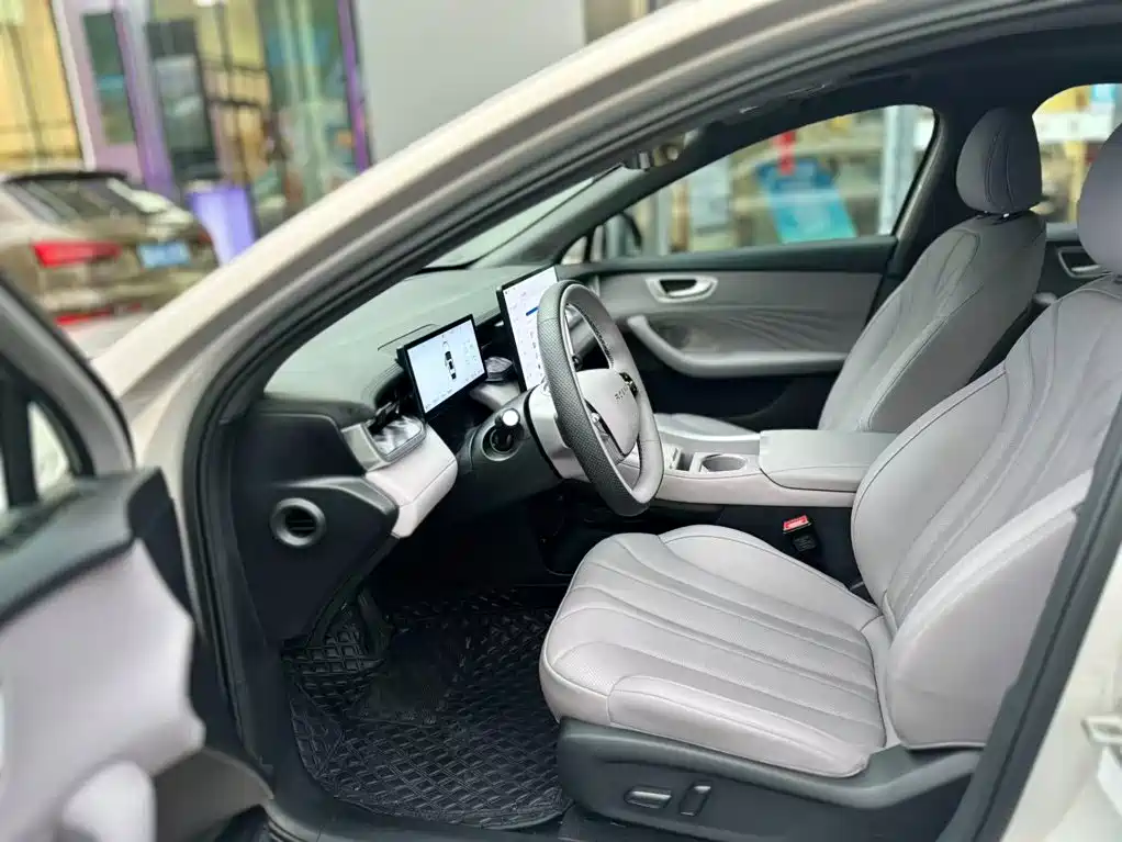 Roewe M7 DMH — миниатюра 10