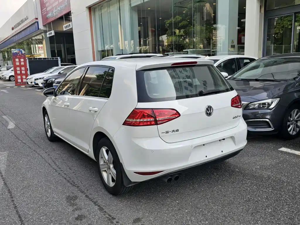 Volkswagen Golf — миниатюра 14