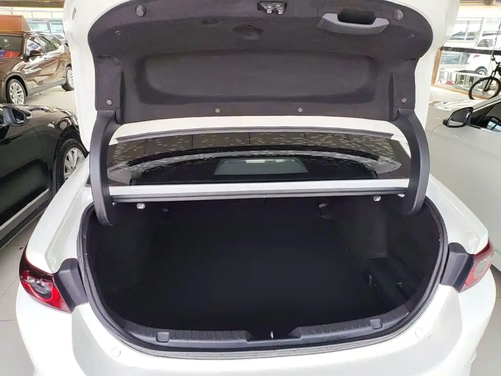 Mazda 3 Axela — миниатюра 19