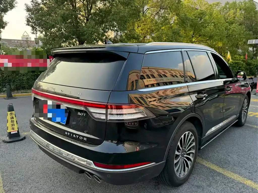 Lincoln Aviator — миниатюра 9