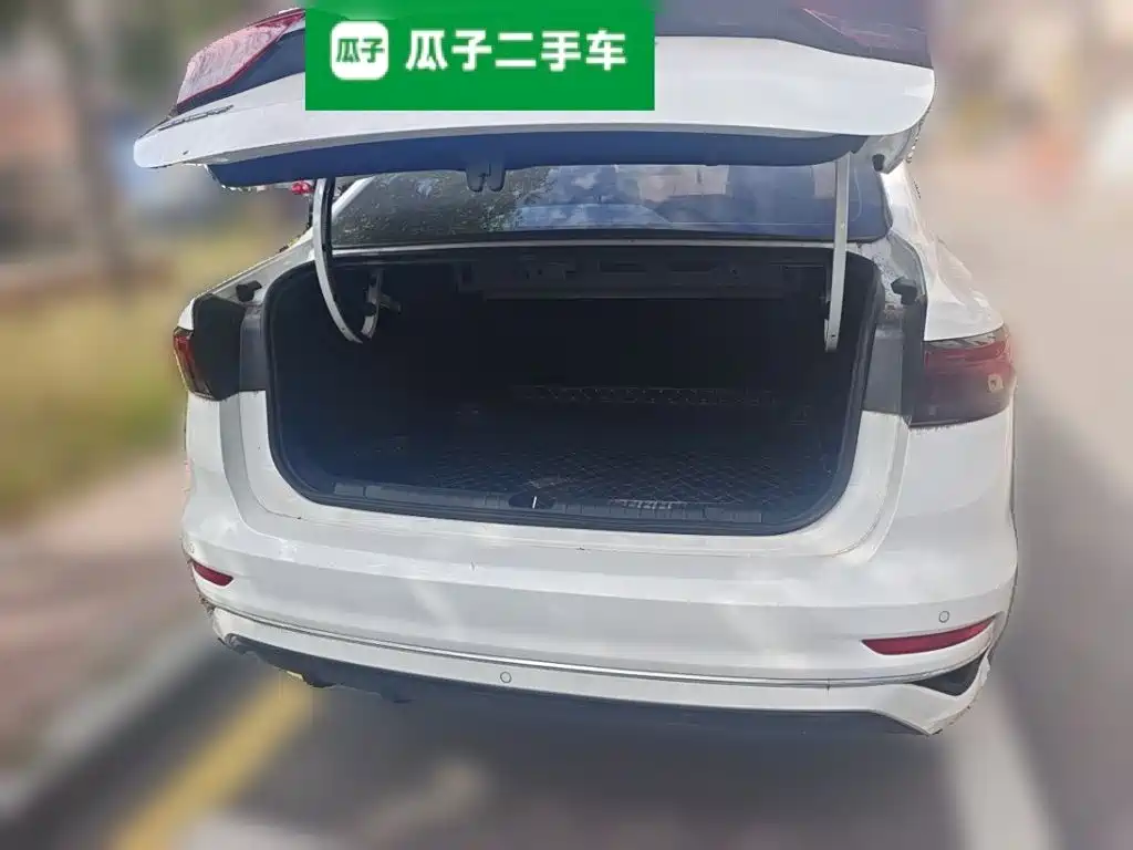 Geely Emgrand — миниатюра 20