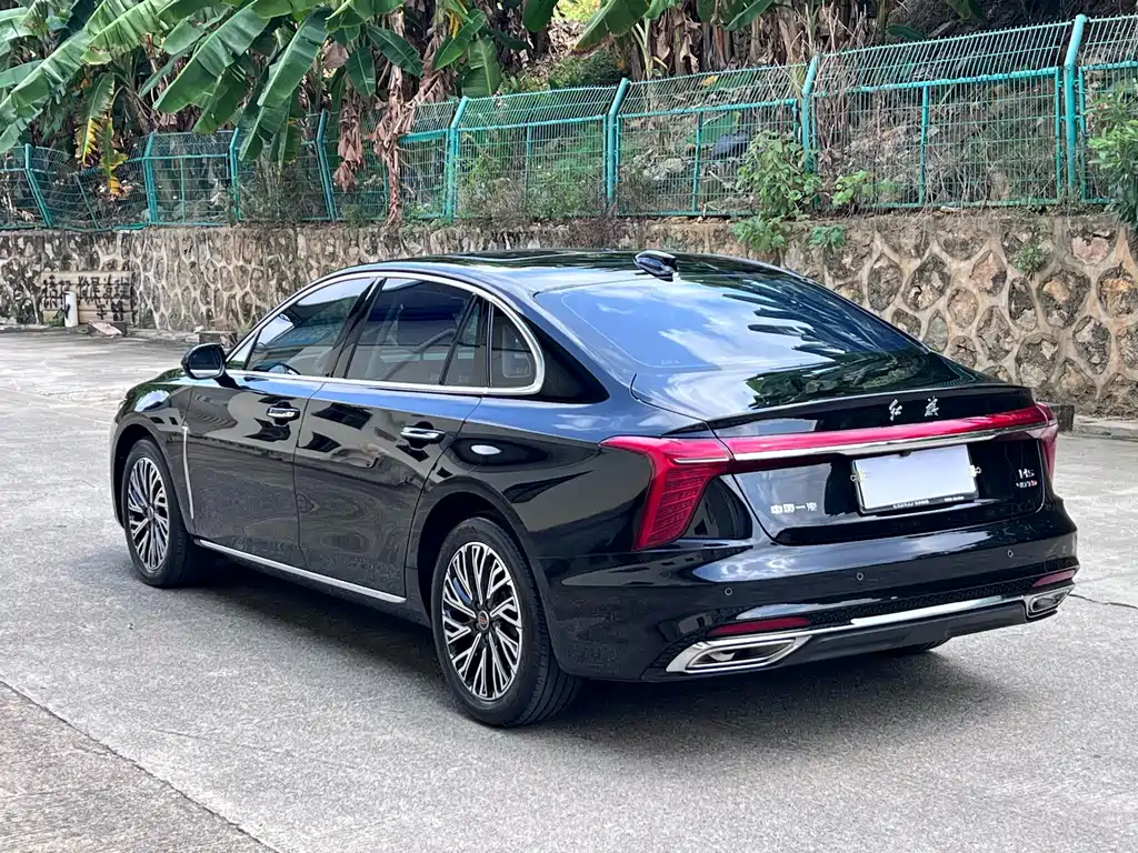 Hongqi Hongqi H5 — миниатюра 4