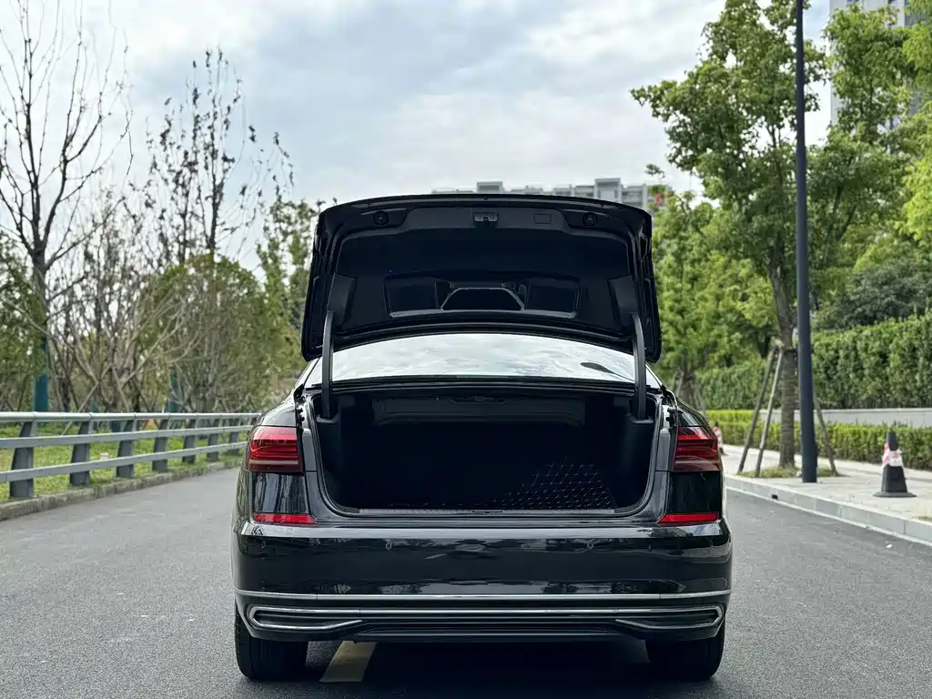 Volkswagen Passat PHEV — миниатюра 11