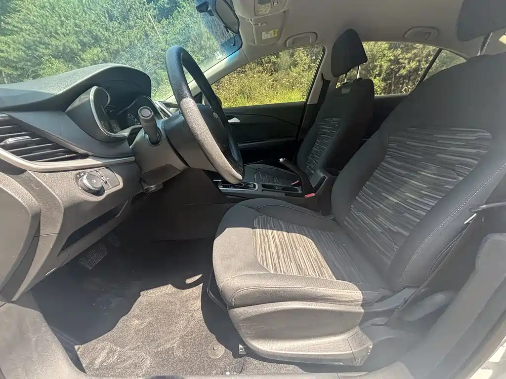 Chevrolet Cavalier 1.5L Auto Joy Fashion Edition, фото 7