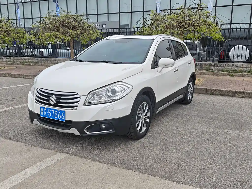 Suzuki S-Cross 2014