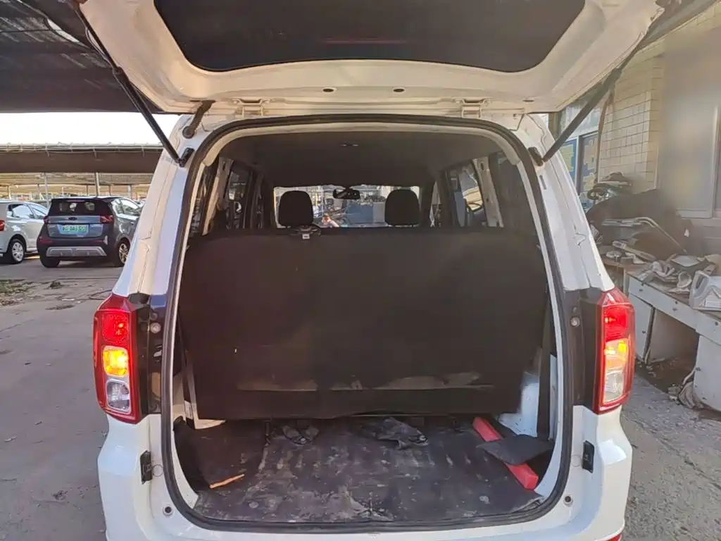 Wuling Hongguang — миниатюра 19
