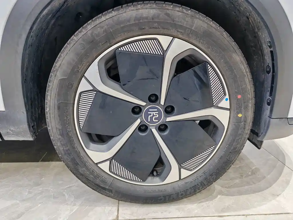 BYD Yuan Plus — миниатюра 12