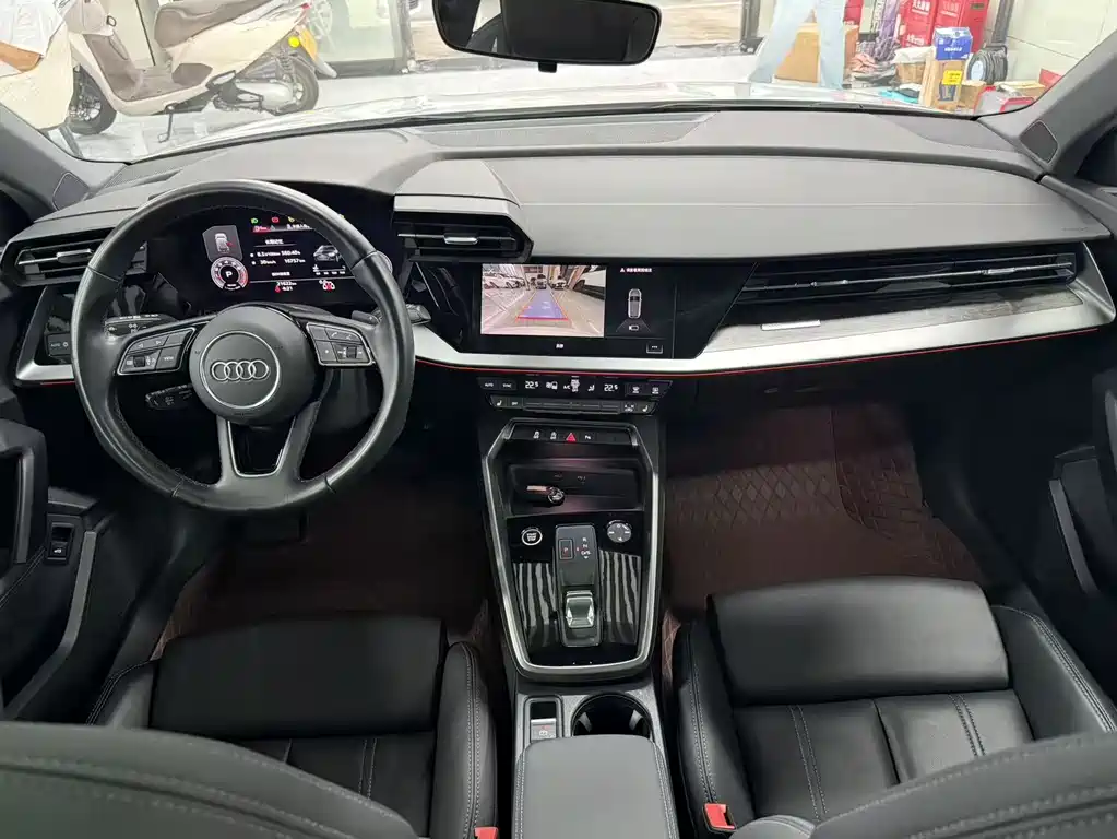 Audi A3 2023 Sportback 35 TFSI Luxury Sport
