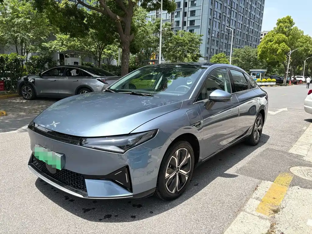 XPeng P5