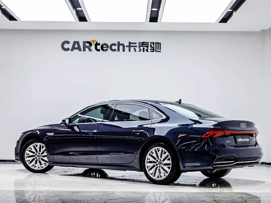 Audi A7L 2024 45TFSI S-line