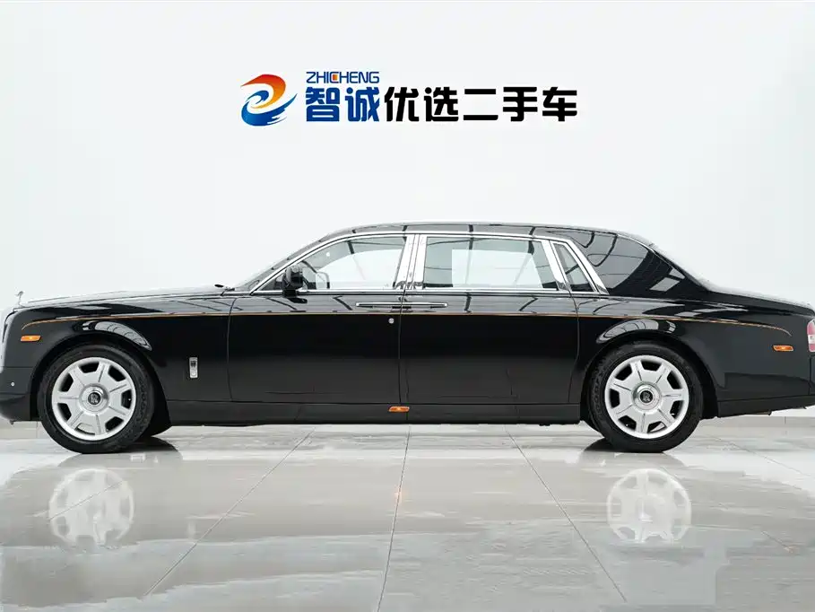 Rolls-Royce Phantom 6.7L Extended Edition EWB, фото 2