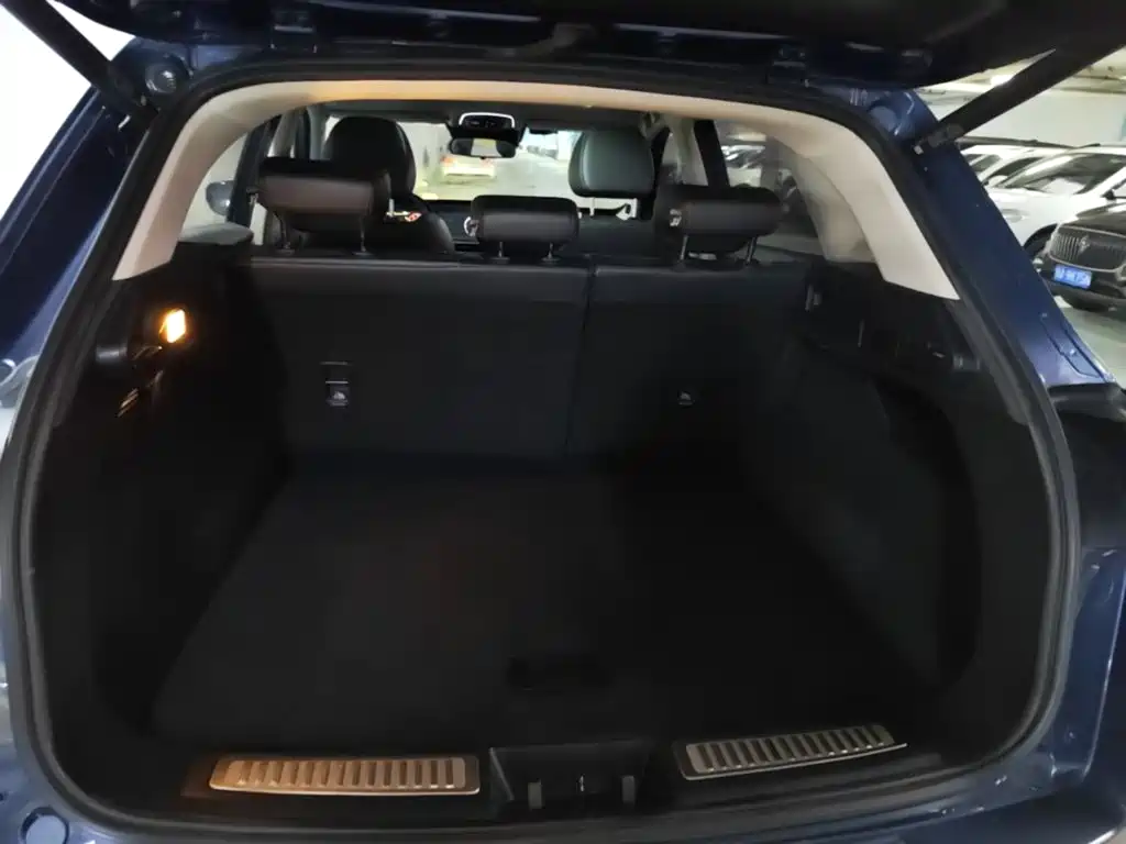 Cadillac XT6 — миниатюра 15