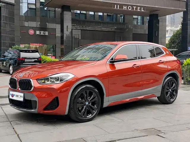 BMW X2