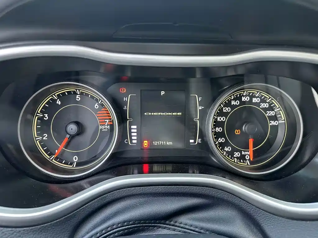 Jeep Cherokee — миниатюра 13