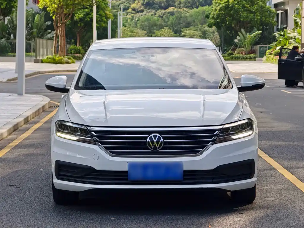 Volkswagen Lavida — миниатюра 2