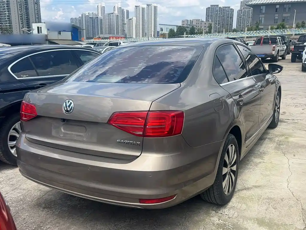 Volkswagen Sagitar — миниатюра 6