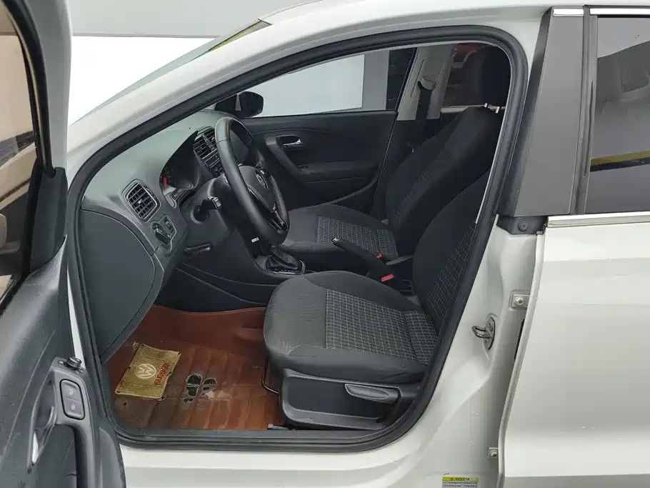 Volkswagen Polo — миниатюра 9