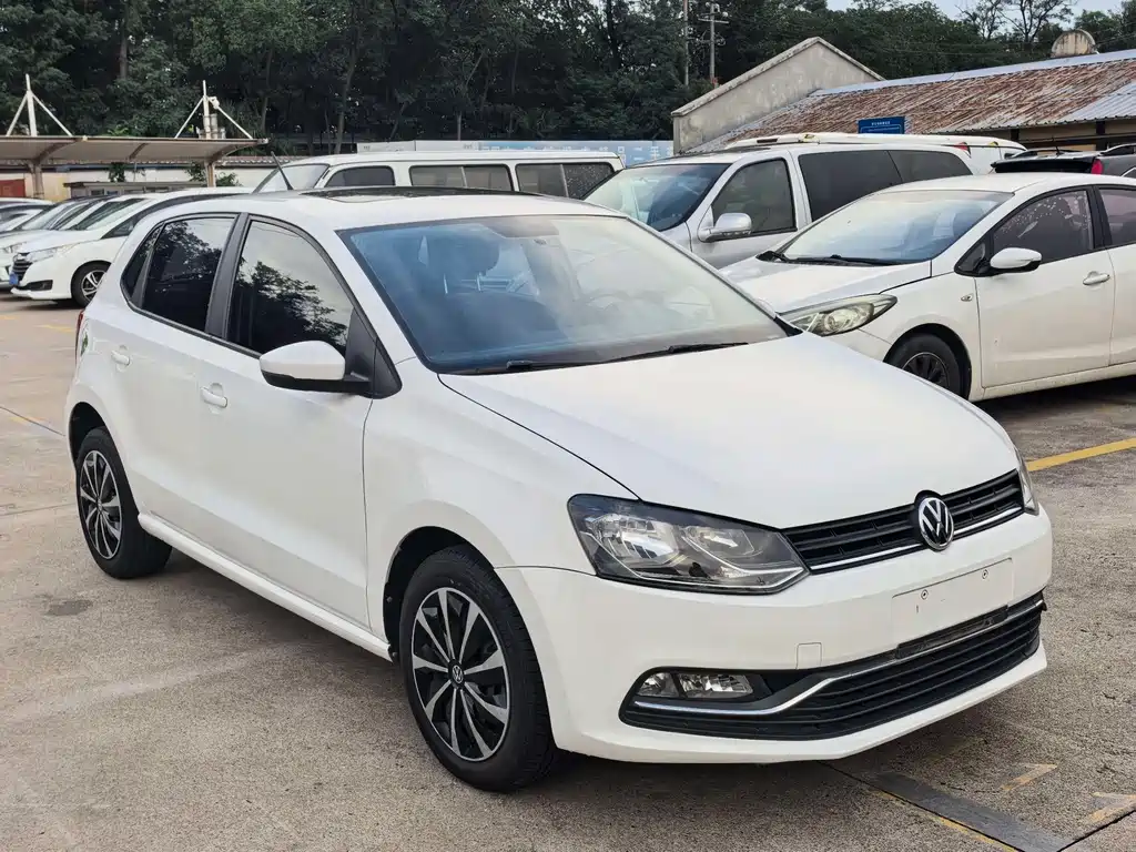 Volkswagen Polo 1.6L Auto Comfort Type, фото 3