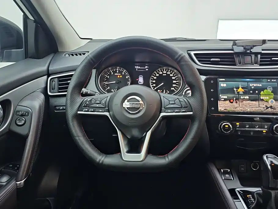 Nissan Qashqai — миниатюра 15