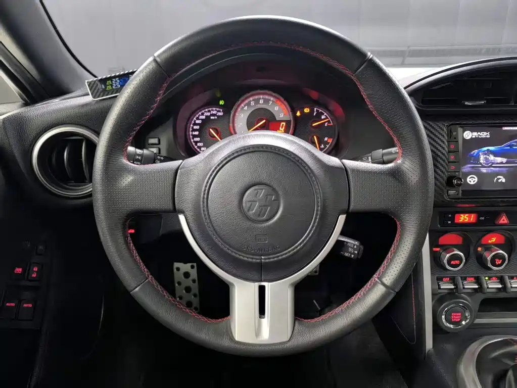 Toyota 86 — миниатюра 8