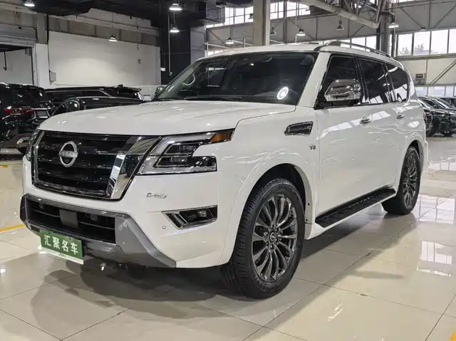 NISSAN TOURE