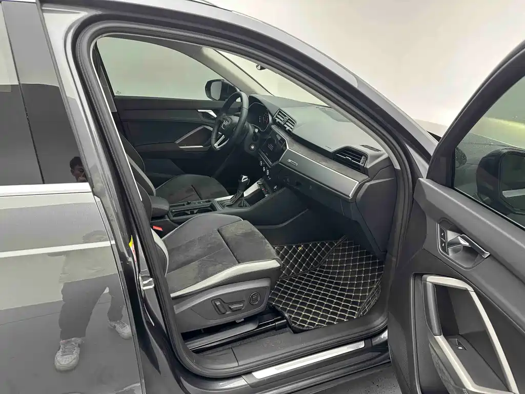 Audi Q3 2022 35 TFSI