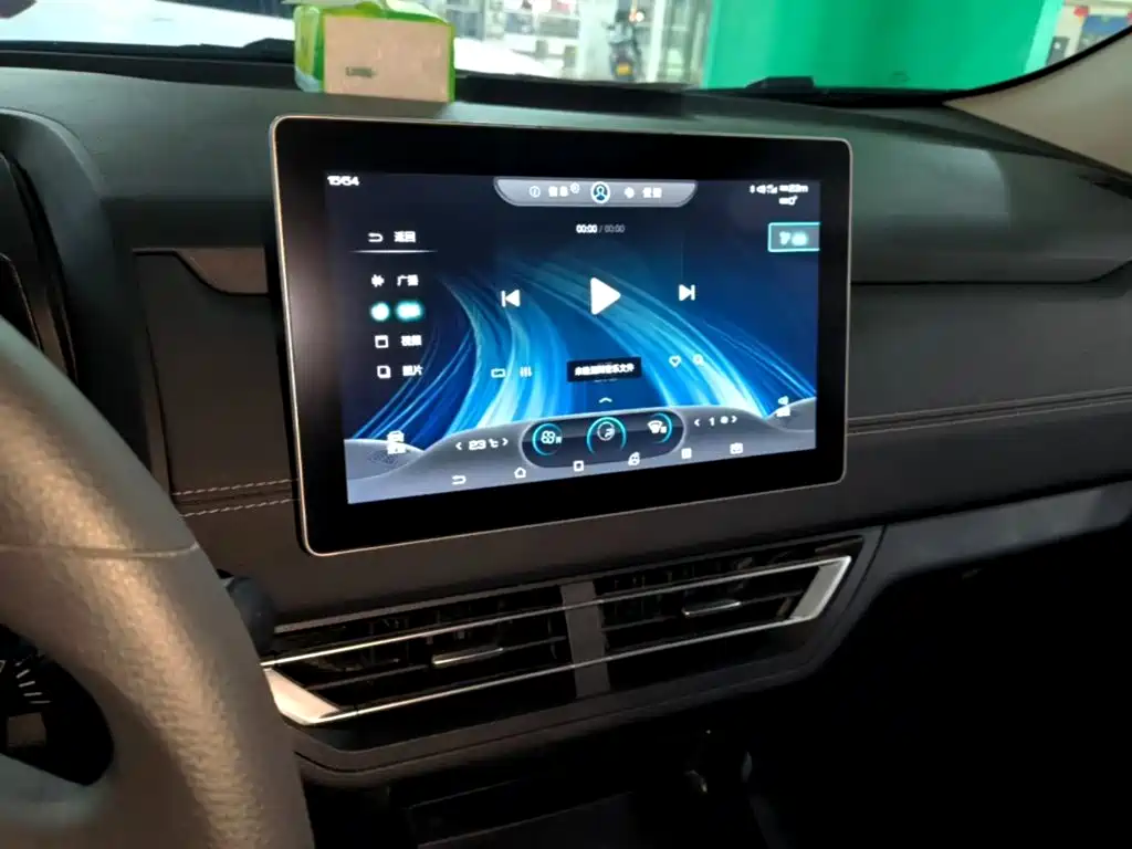 BYD Yuan EV — миниатюра 13