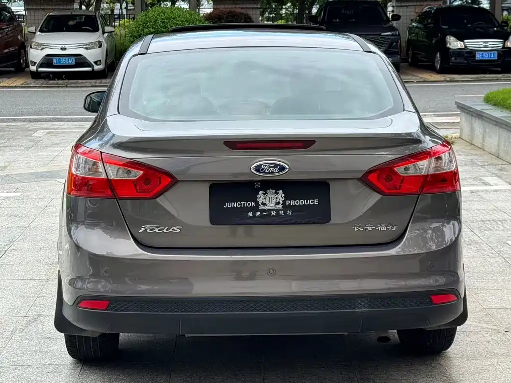 Ford Focus — миниатюра 5