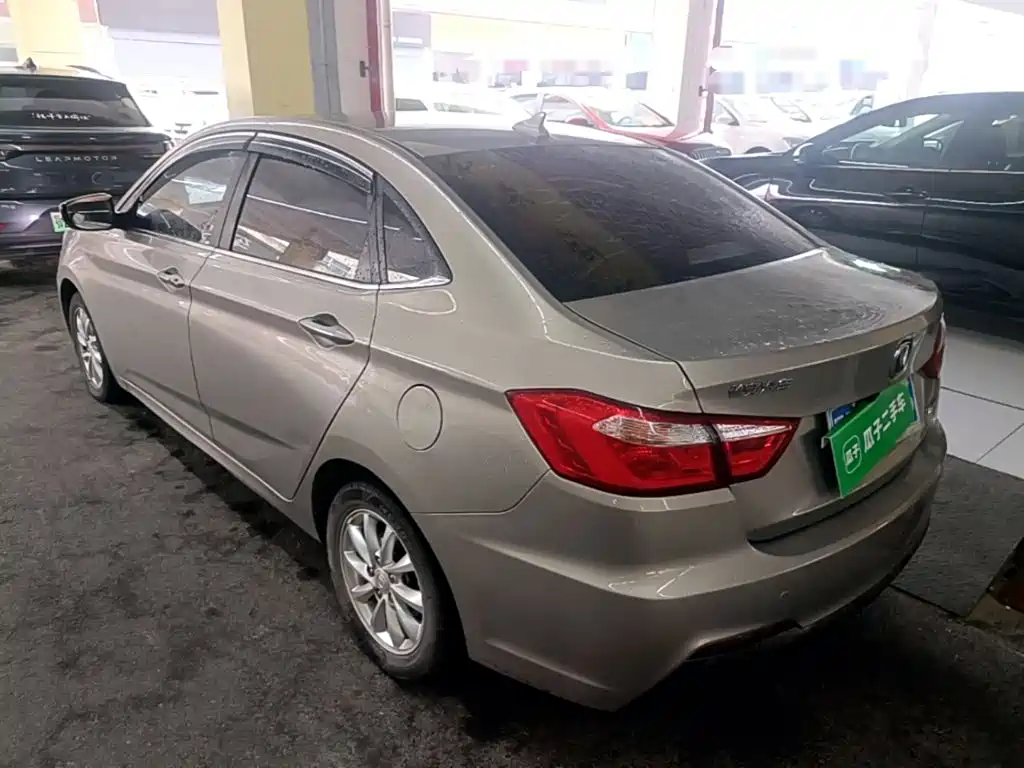 Changan V7 — миниатюра 5