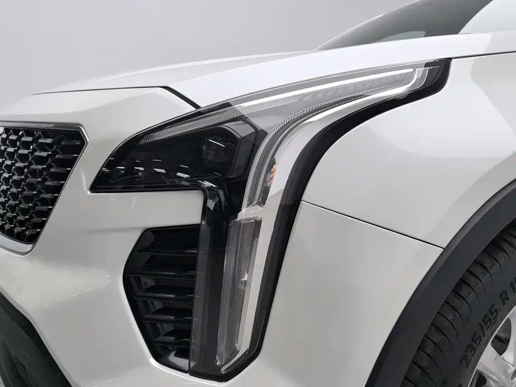 Cadillac XT4 — миниатюра 7