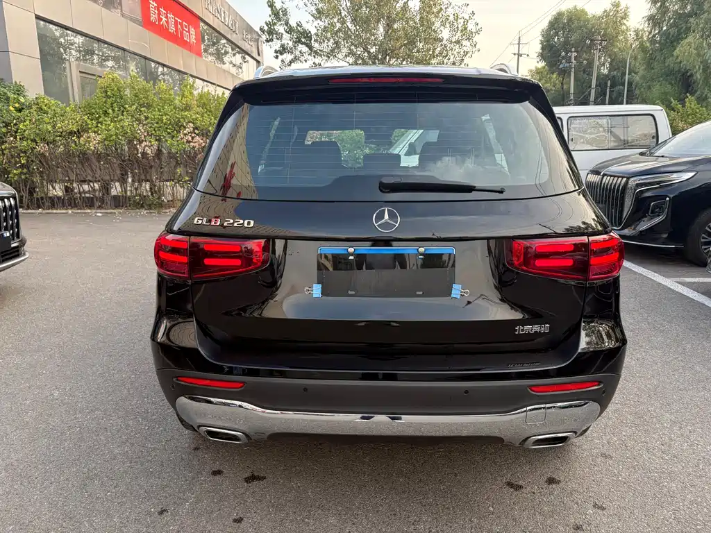 Mercedes-Benz GLB — миниатюра 4