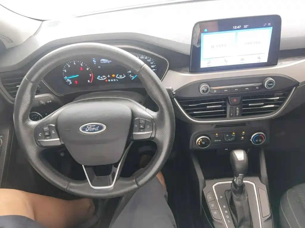 Ford Focus — миниатюра 10