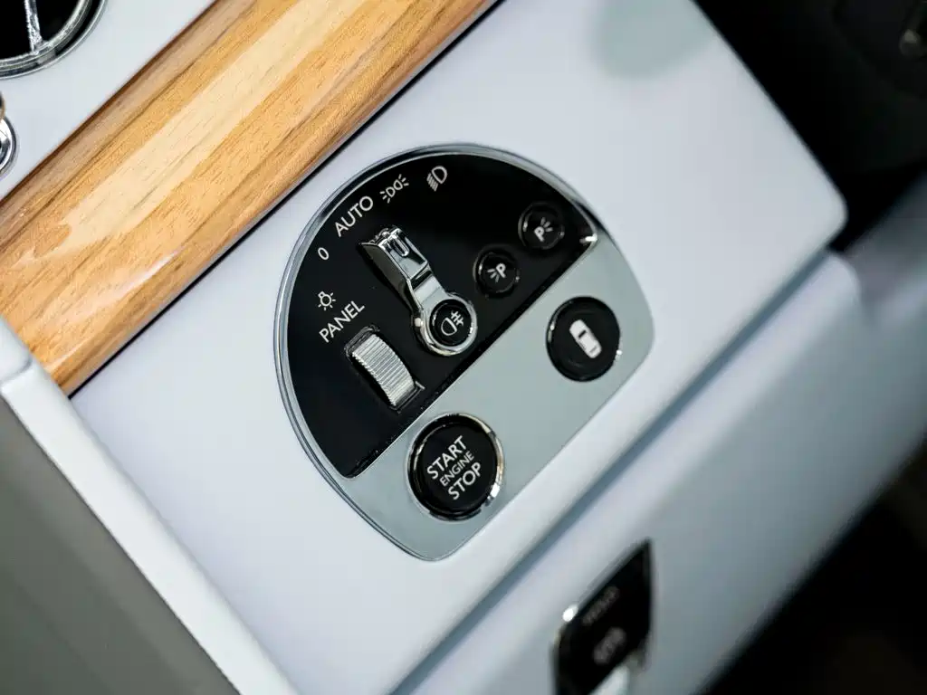 Rolls-Royce Phantom — миниатюра 16