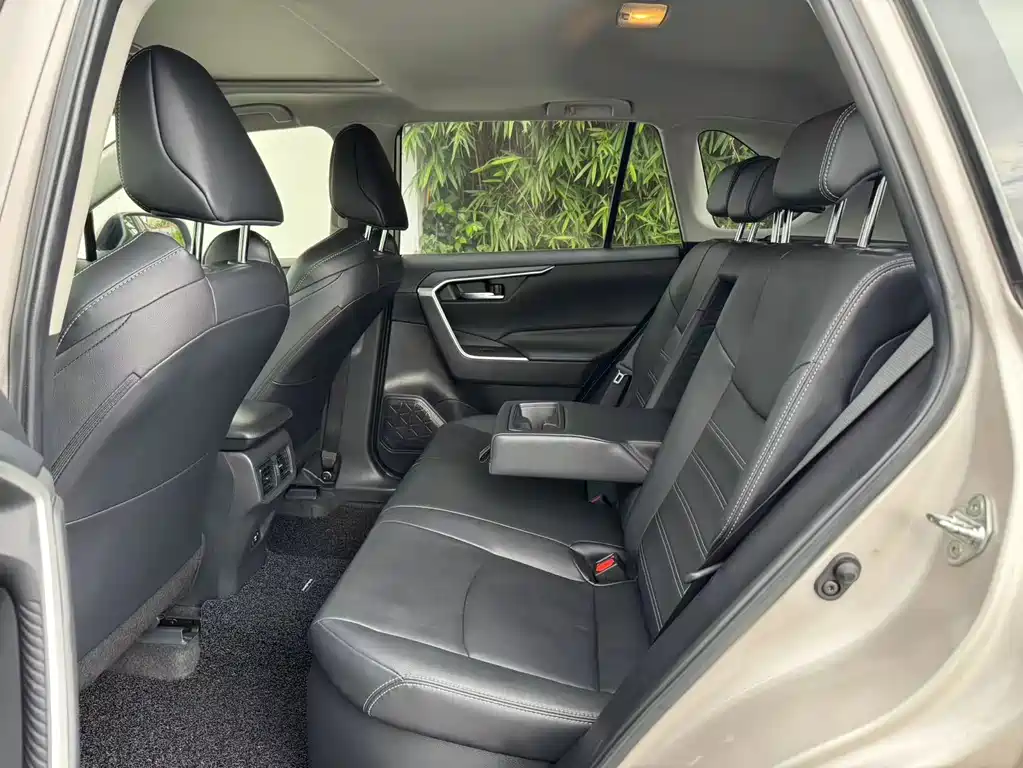 Toyota Wildlander 2020 2.5L E-CVT Luxury